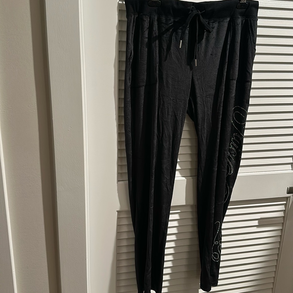 NWT Juicy Couture Black Velvet Fleece Lounge Pants w/ Rhinestone detail.